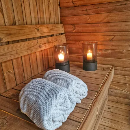 Tente de luxe BeMe signature Dôme avec spa et piscine privatif Waterloo